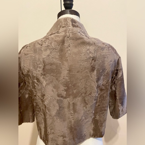 Cropped vintage hair on leather jacket - Picture 4 of 9